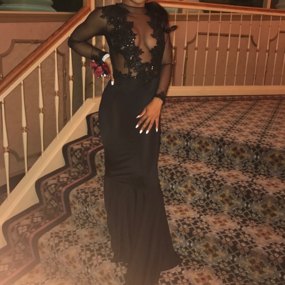 Black sequin prom dress - Picture 2 of 5